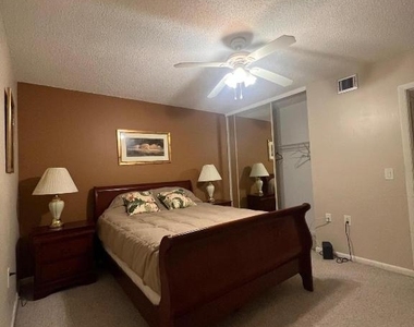 3826 Whitehall Drive - Photo Thumbnail 8