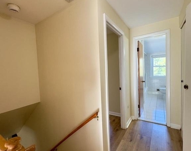 1011 Linden Avenue - Photo Thumbnail 1