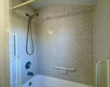 1011 Linden Avenue - Photo Thumbnail 3
