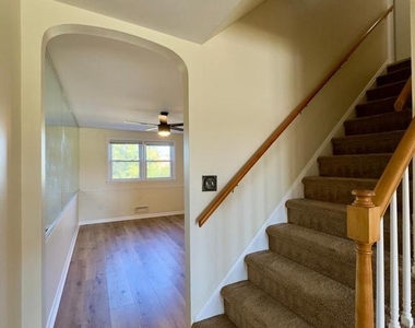 1011 Linden Avenue - Photo Thumbnail 6