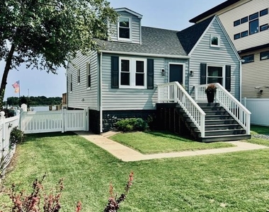 9135 Cuckold Point Road - Photo Thumbnail 40