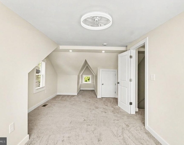 9135 Cuckold Point Road - Photo Thumbnail 15