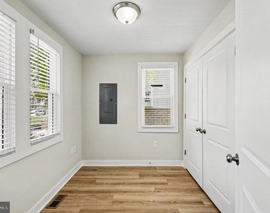 9135 Cuckold Point Road - Photo Thumbnail 10
