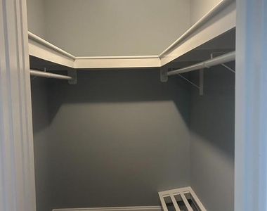 1169 Morse Street Ne - Photo Thumbnail 8