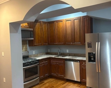 1169 Morse Street Ne - Photo Thumbnail 3