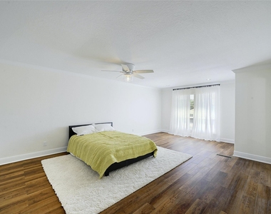 410 Hi Circle West - Photo Thumbnail 15