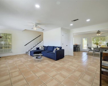410 Hi Circle West - Photo Thumbnail 2