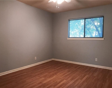 5001 Bull Creek Rd - Photo Thumbnail 1
