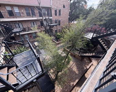 2801 Rio Grande St - Photo Thumbnail 2