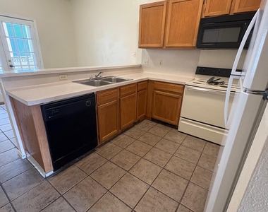 2801 Rio Grande St - Photo Thumbnail 5
