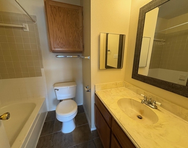 2801 Rio Grande St - Photo Thumbnail 8