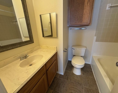 2801 Rio Grande St - Photo Thumbnail 10