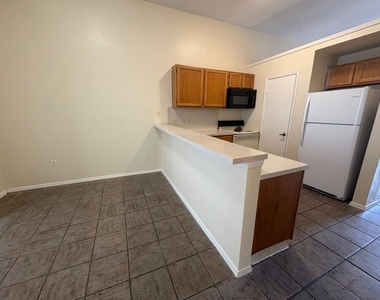 2801 Rio Grande St - Photo Thumbnail 6