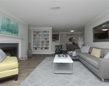 9200 Roberts Drive - Photo Thumbnail 4