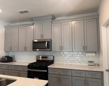 1177 Sunny Lake Drive - Photo Thumbnail 3