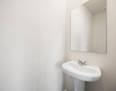 8807 Vacek Crossing Way - Photo Thumbnail 22