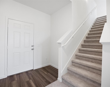 8807 Vacek Crossing Way - Photo Thumbnail 14