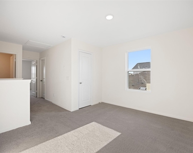 8807 Vacek Crossing Way - Photo Thumbnail 21