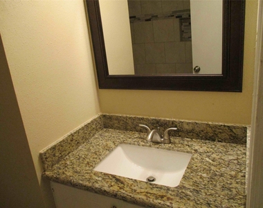 5506 Deep Forest Drive - Photo Thumbnail 8