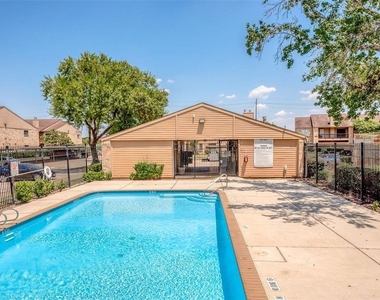 10555 Turtlewood Court - Photo Thumbnail 48