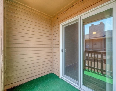 10555 Turtlewood Court - Photo Thumbnail 39