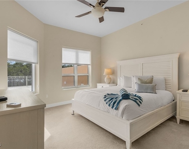 4182 Bay Beach Lane - Photo Thumbnail 17