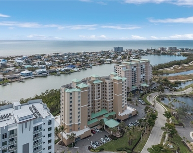 4182 Bay Beach Lane - Photo Thumbnail 3