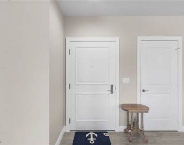 4182 Bay Beach Lane - Photo Thumbnail 5