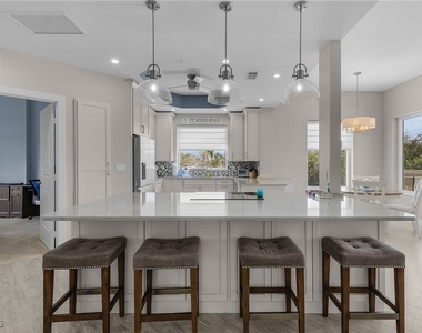 4182 Bay Beach Lane - Photo Thumbnail 11