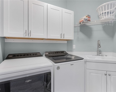 4182 Bay Beach Lane - Photo Thumbnail 9
