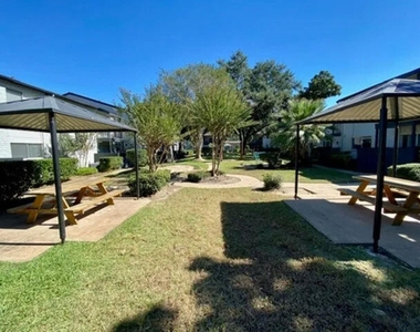 874 Yorkchester Dr - Photo Thumbnail 21
