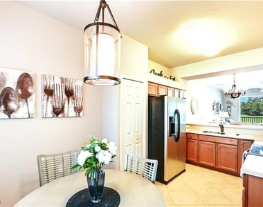 10337 Heritage Bay Boulevard - Photo Thumbnail 5
