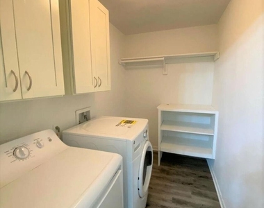 874 Yorkchester Dr - Photo Thumbnail 14