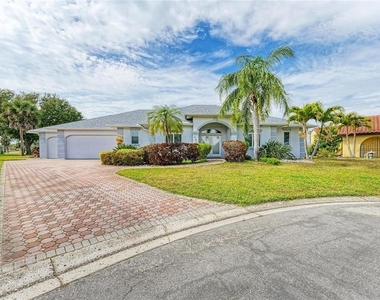 4540 Kipling Circle - Photo Thumbnail 8