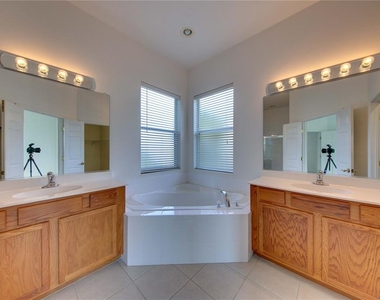 1679 Pinyon Pine Drive - Photo Thumbnail 15