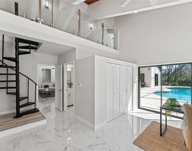 4520 Pine Hollow Drive - Photo Thumbnail 19