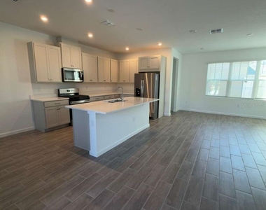 2468 Celebration Boulevard - Photo Thumbnail 4