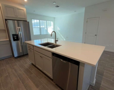 2468 Celebration Boulevard - Photo Thumbnail 7