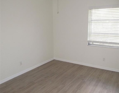27289 Porto Nacional Drive - Photo Thumbnail 18