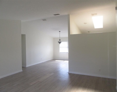 27289 Porto Nacional Drive - Photo Thumbnail 4