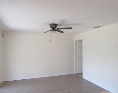 27289 Porto Nacional Drive - Photo Thumbnail 10