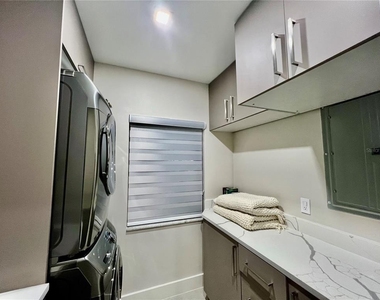 3280 Southshore Drive - Photo Thumbnail 18