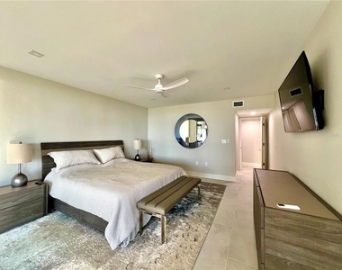 3280 Southshore Drive - Photo Thumbnail 7