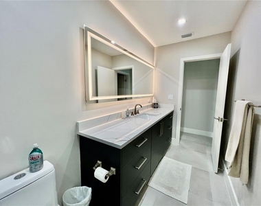 3280 Southshore Drive - Photo Thumbnail 16