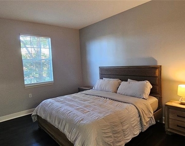 1502 Sw 50th Street - Photo Thumbnail 7