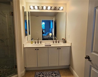 1502 Sw 50th Street - Photo Thumbnail 11