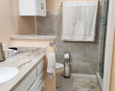 6505 Stone River Road - Photo Thumbnail 10