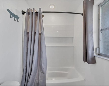 2410 Cass Street - Photo Thumbnail 19