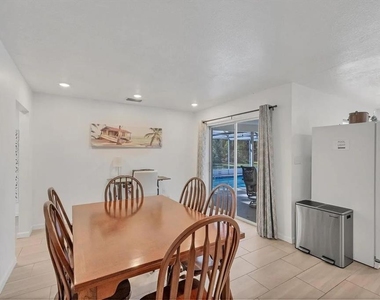 2410 Cass Street - Photo Thumbnail 12