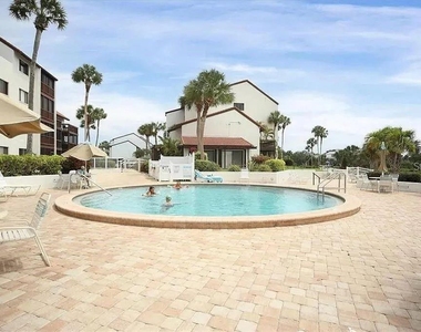 1650 Stickney Point Road - Photo Thumbnail 24